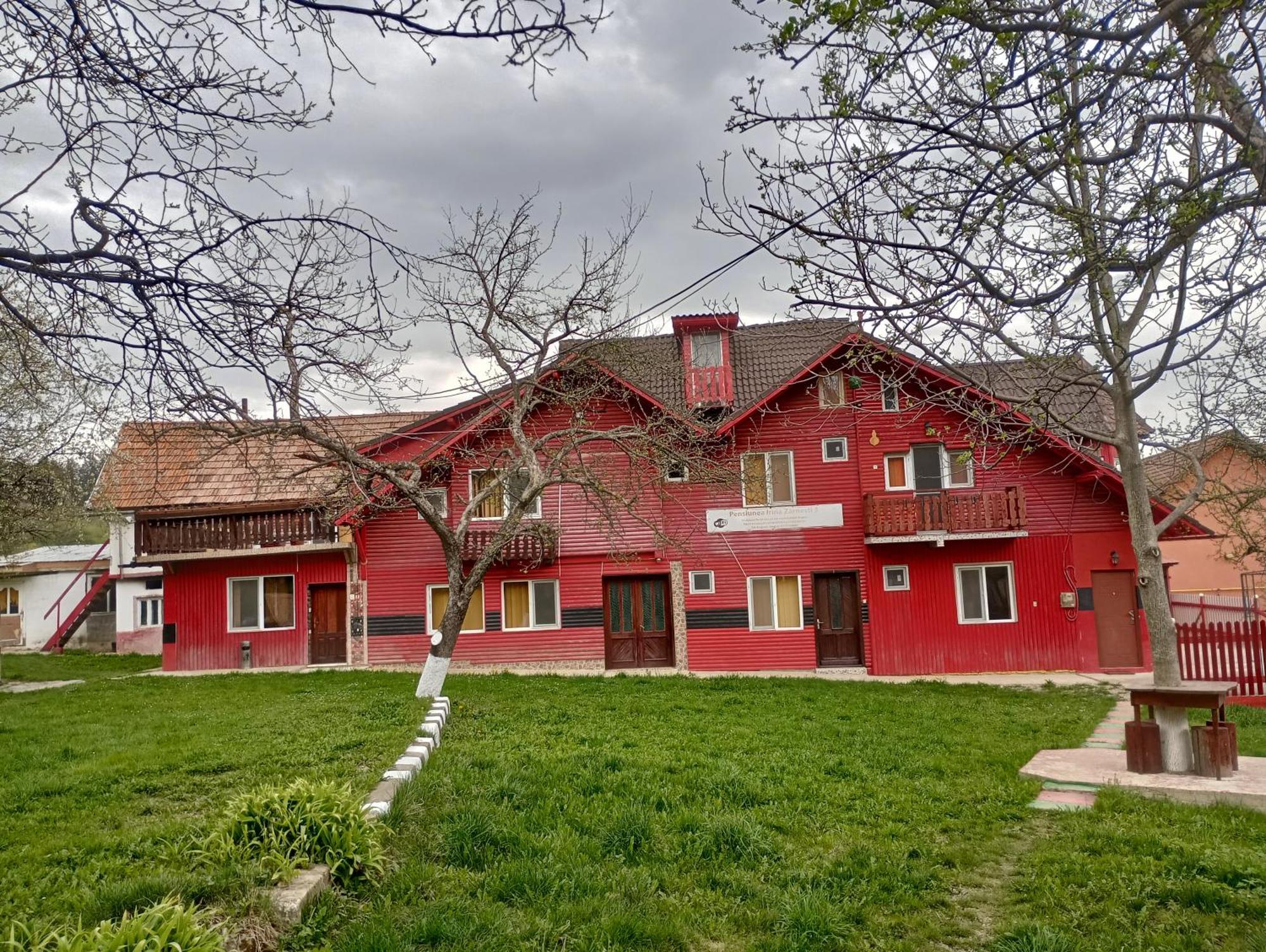 Pensiunea Irina 3 Zarnesti Exterior photo